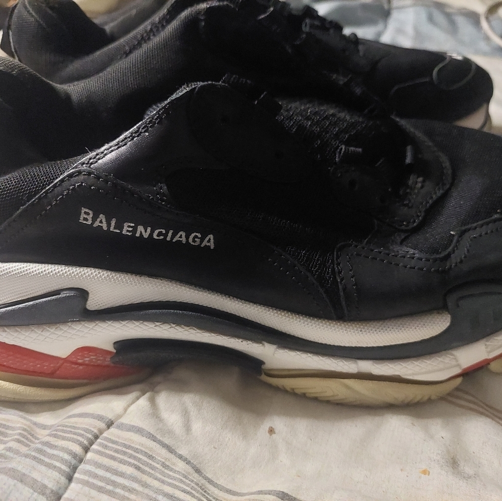BALENCIAGA TRIPLE S